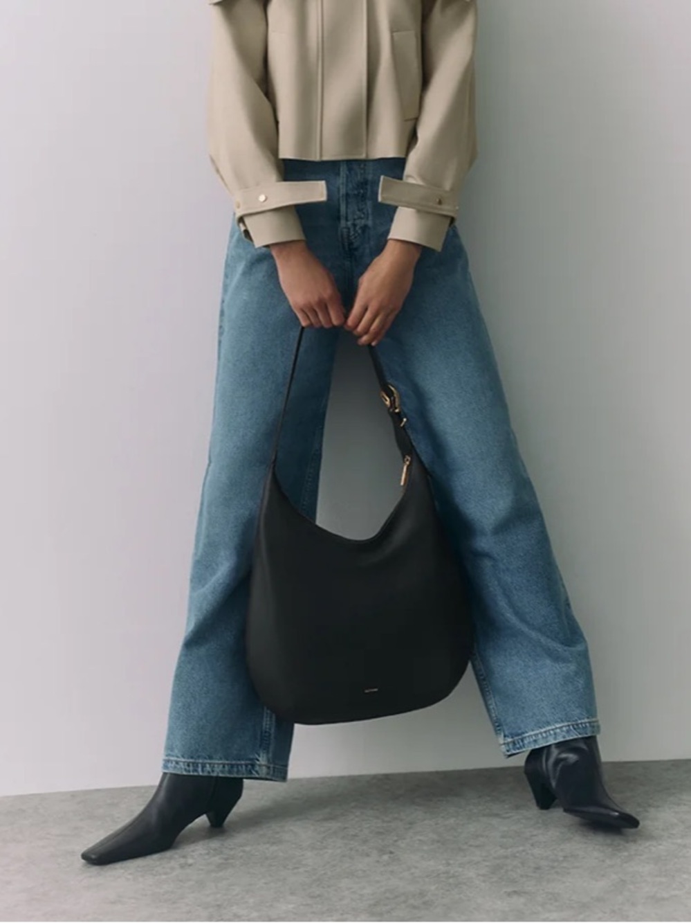 Cuyana Oversized Celestia Bag • Black • 100% Leather
